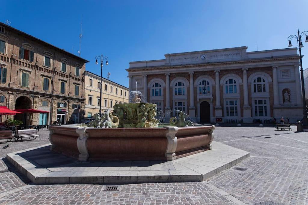 Rossini Home Pesaro Vicino Al Teatro Rossini By Yohome エクステリア 写真